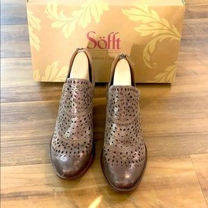 New in box Sofft brand Wyoming Bootie